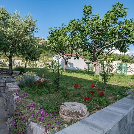 Villa Carmen Draga Bašćanska Exteriör bild
