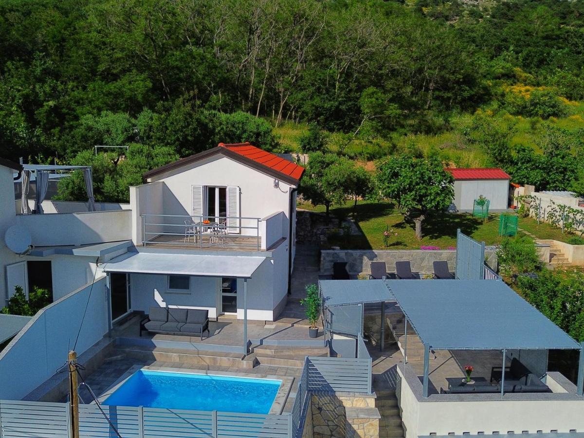 Villa Carmen Draga Bašćanska Exteriör bild