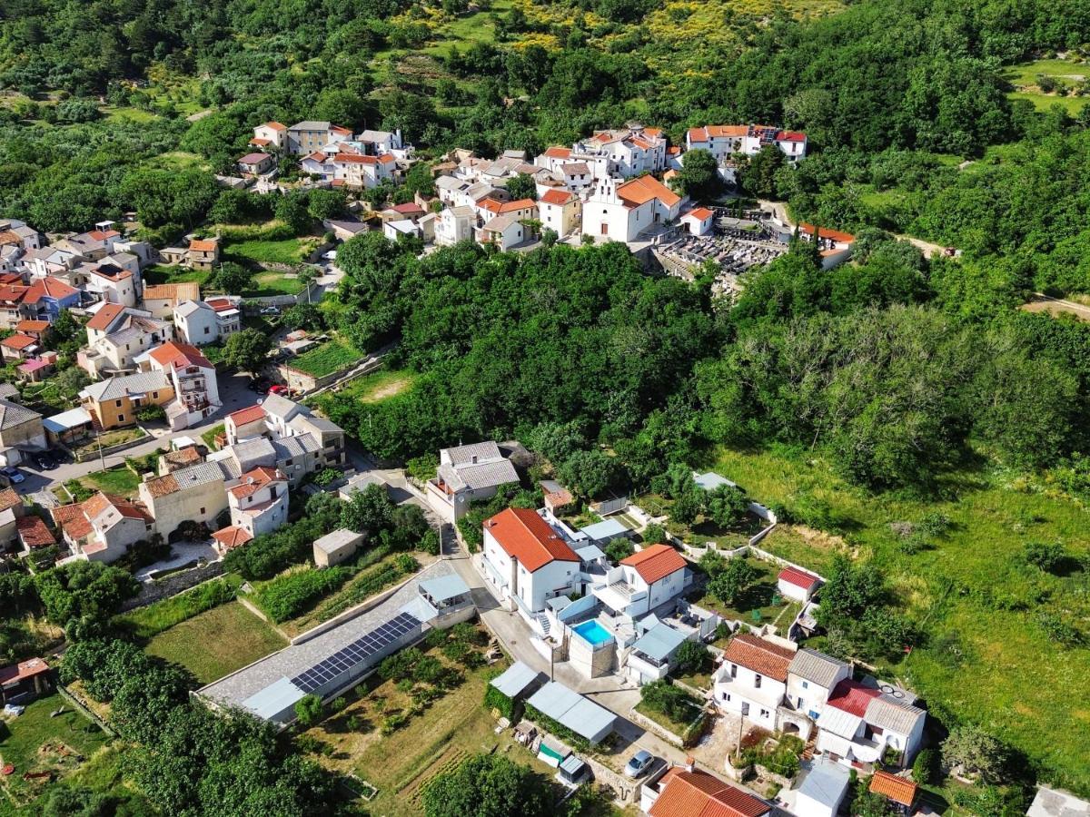 Villa Carmen Draga Bašćanska Exteriör bild