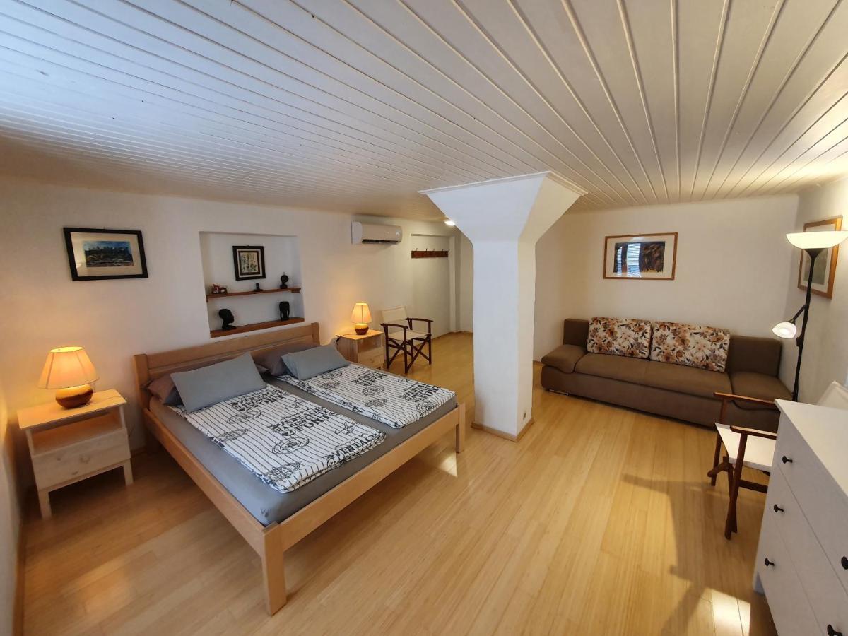 Villa Carmen Draga Bašćanska Exteriör bild